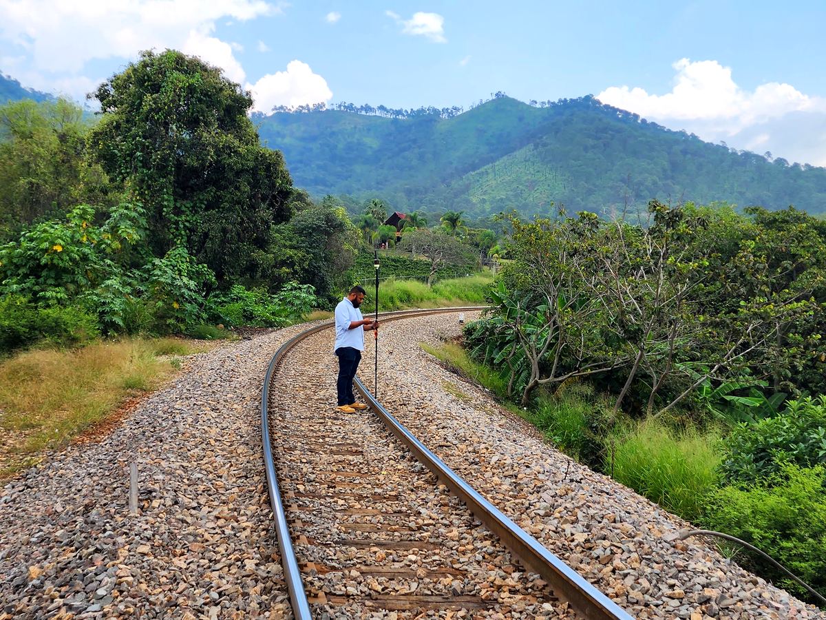Levantamiento topográfico sobre vía de ferrocarril